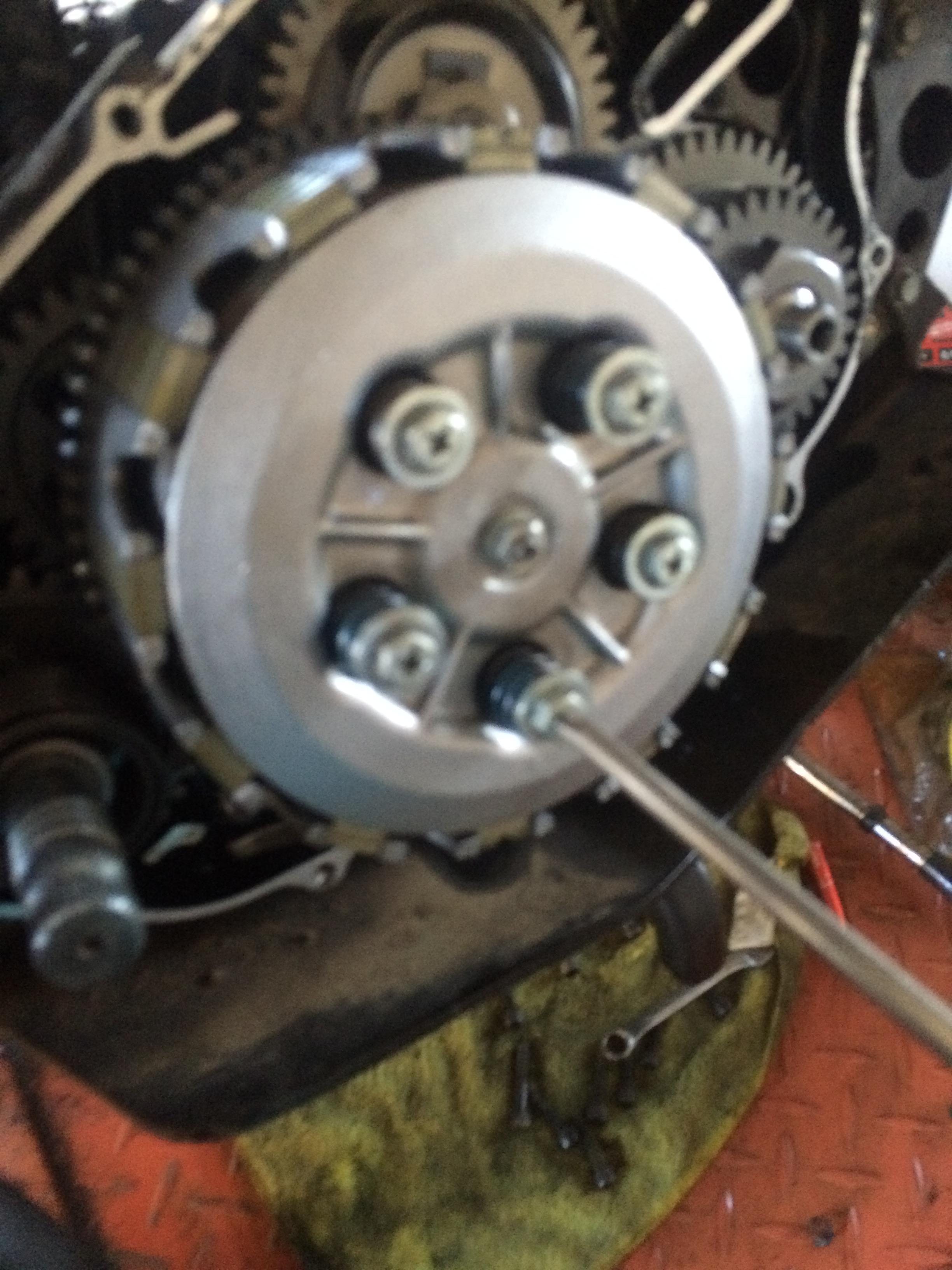 yamaha bolt clutch
