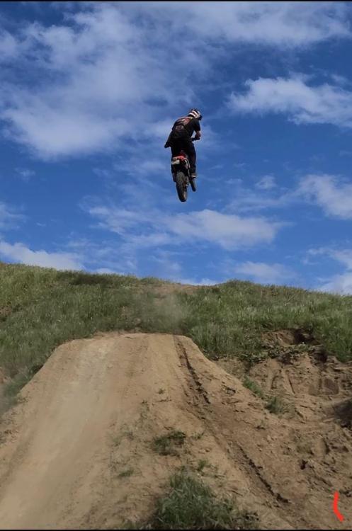 Dylan Clark bike jumping pic.jpg