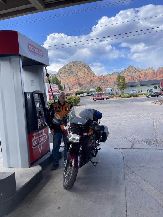 sedona.thumb.jpg.f33f145ccc4aa4a6f158ea4eec2f311d.jpg